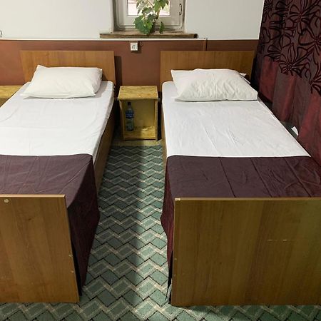 Bozui Hostel Bishkek Exterior photo