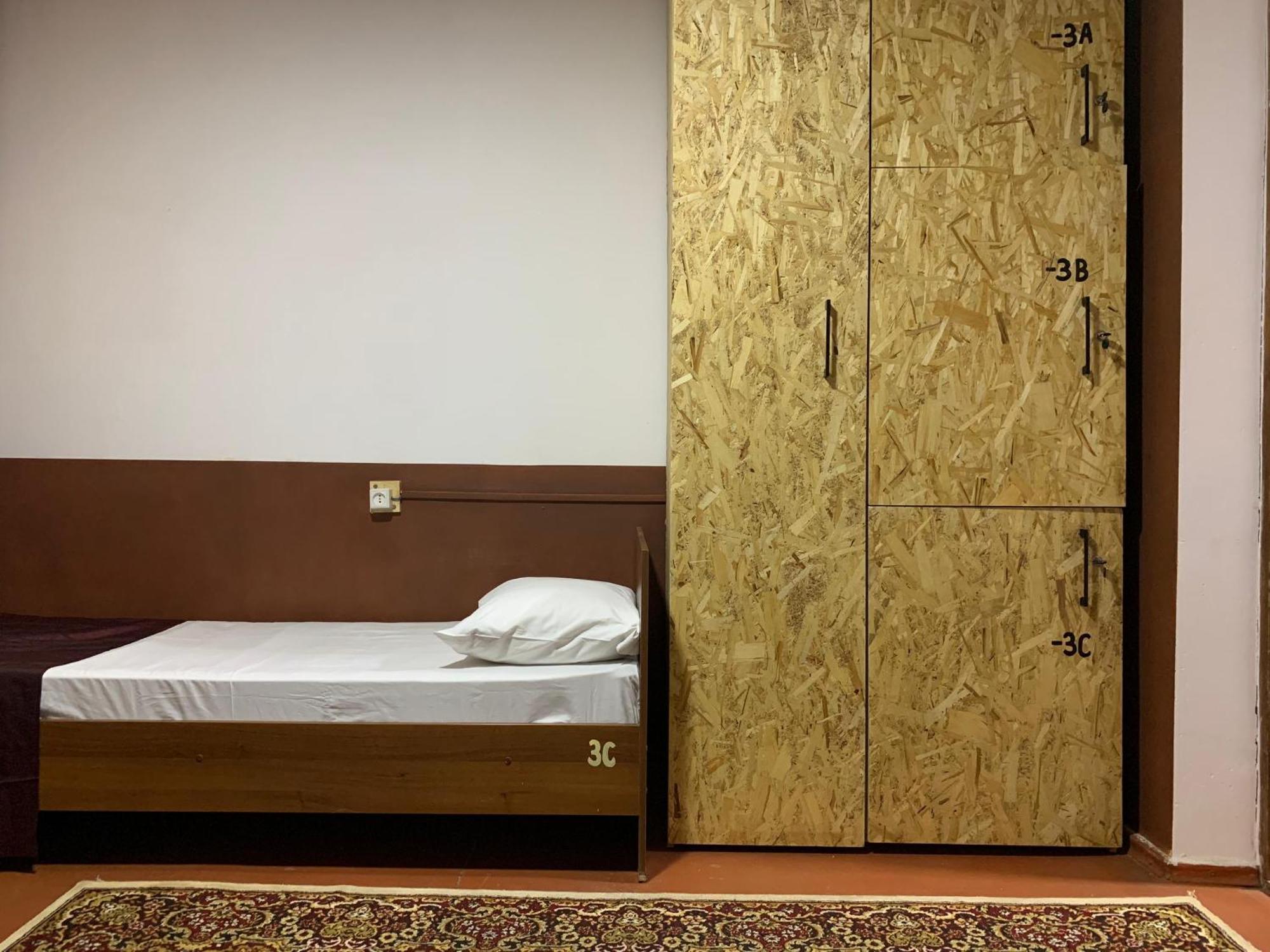 Bozui Hostel Bishkek Exterior photo